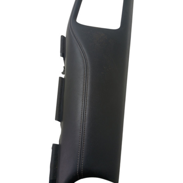 Moldura Central Dianteira/direita Nissan Kicks 2018