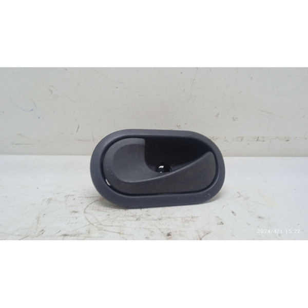 Maçaneta Interna Master Dianteiro Esquerdo 2009