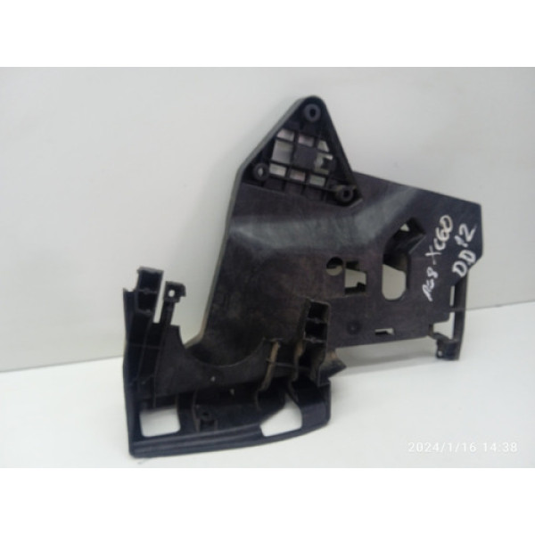 Suporte Fechadura Porta Dianteira Direita - Xc60 2011