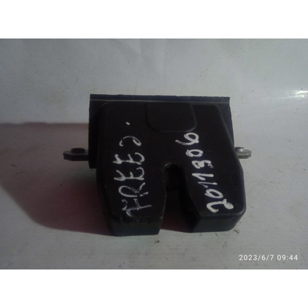 Trava Tampa Traseira Land Rover Freelander2 2011