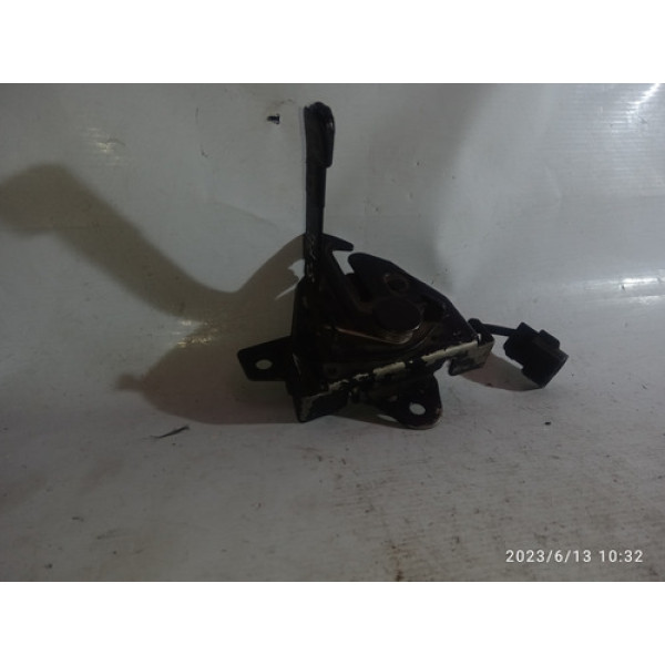 Trava Do Capô Hyundai Santa Fé 2010